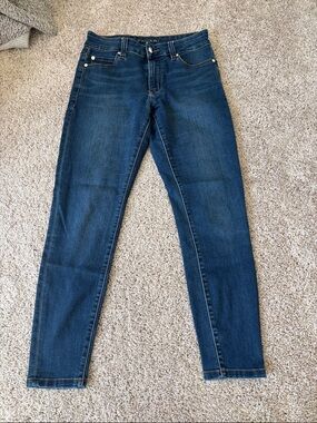 Tahari Women’s Skinny Jeans - Dark Blue Wash
